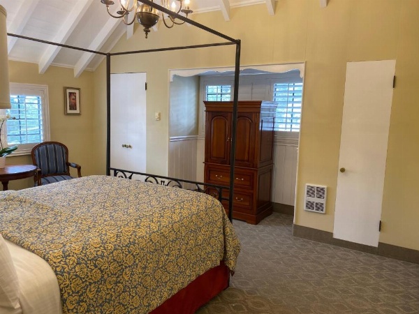 Normandy Inn image 10